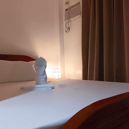 Forest Bay Inn Ель-Нідо Екстер'єр фото