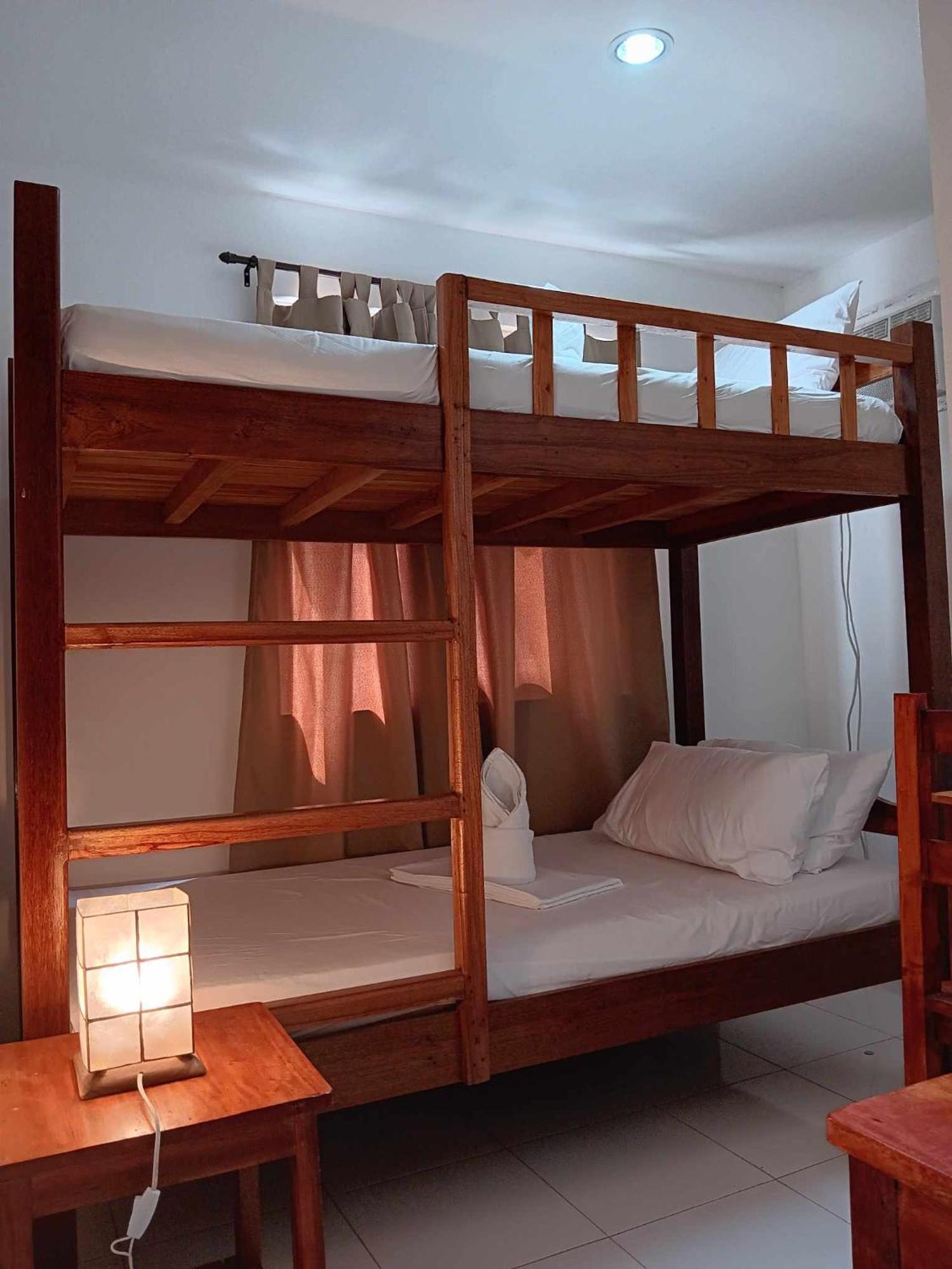 Forest Bay Inn Ель-Нідо Екстер'єр фото