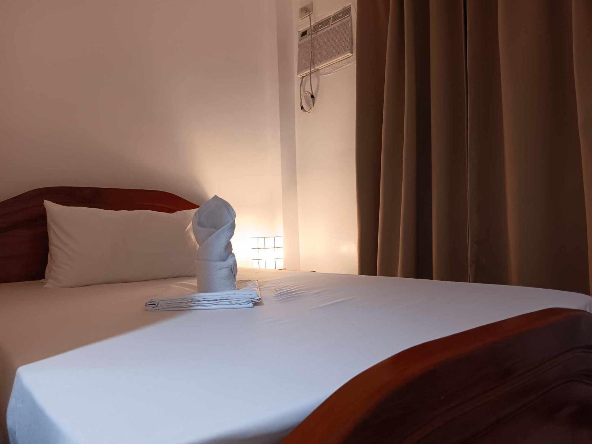Forest Bay Inn Ель-Нідо Екстер'єр фото