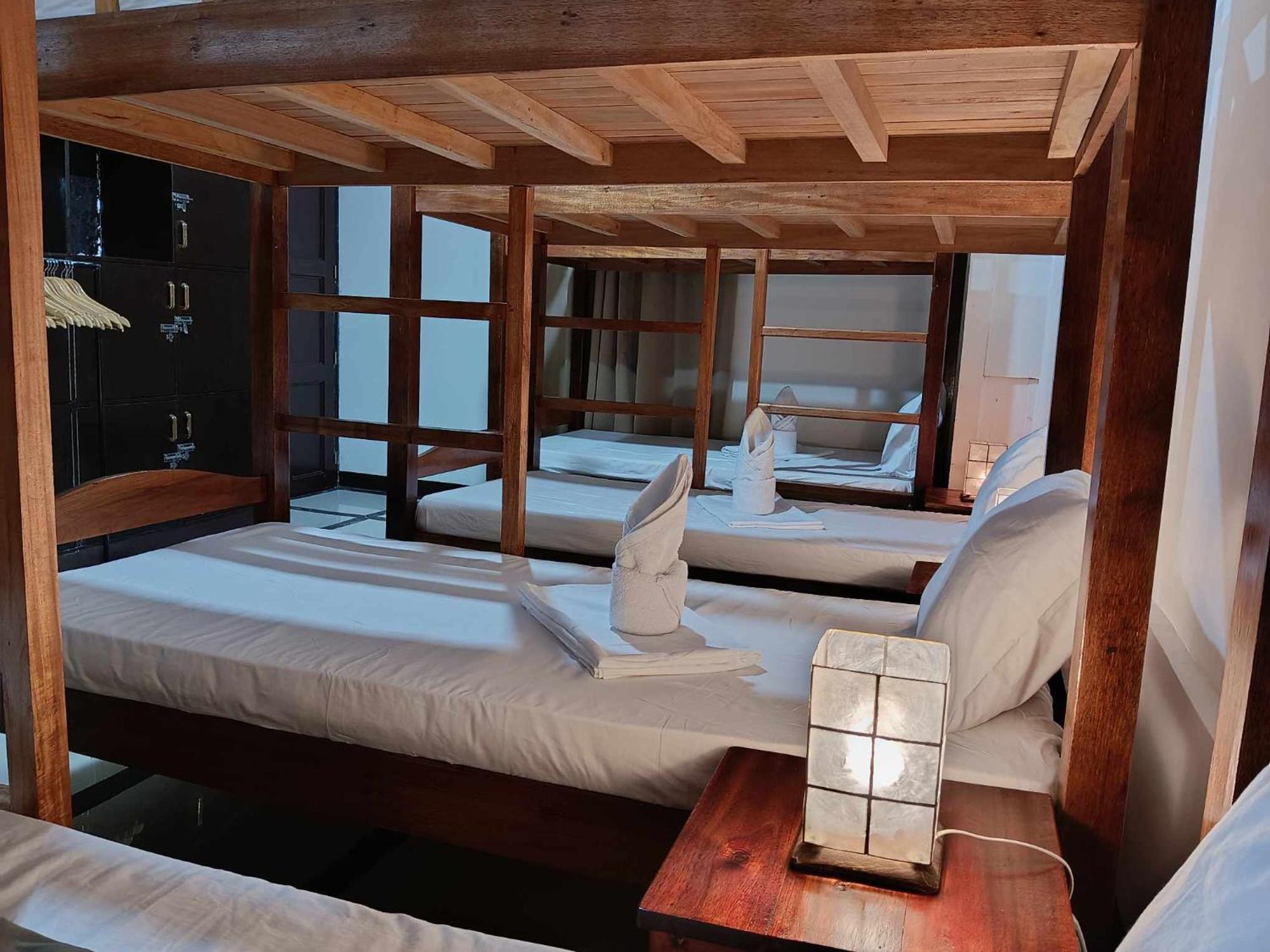 Forest Bay Inn Ель-Нідо Екстер'єр фото